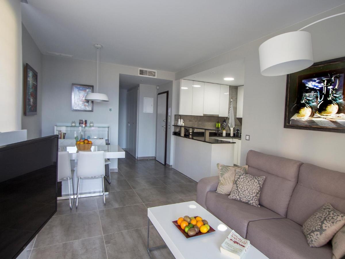Infinity Luxury Sea View Apartment With Private Garden Arenales del Sol Esterno foto