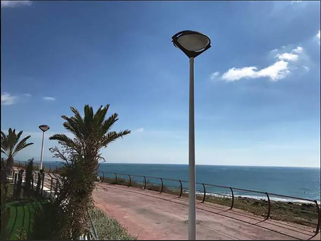Infinity Luxury Sea View Apartment With Private Garden Arenales del Sol Esterno foto