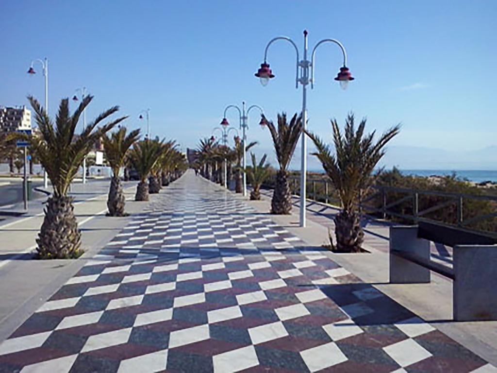 Infinity Luxury Sea View Apartment With Private Garden Arenales del Sol Esterno foto
